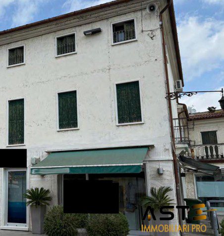 Locale commerciale in vendita a Camisano Vicentino