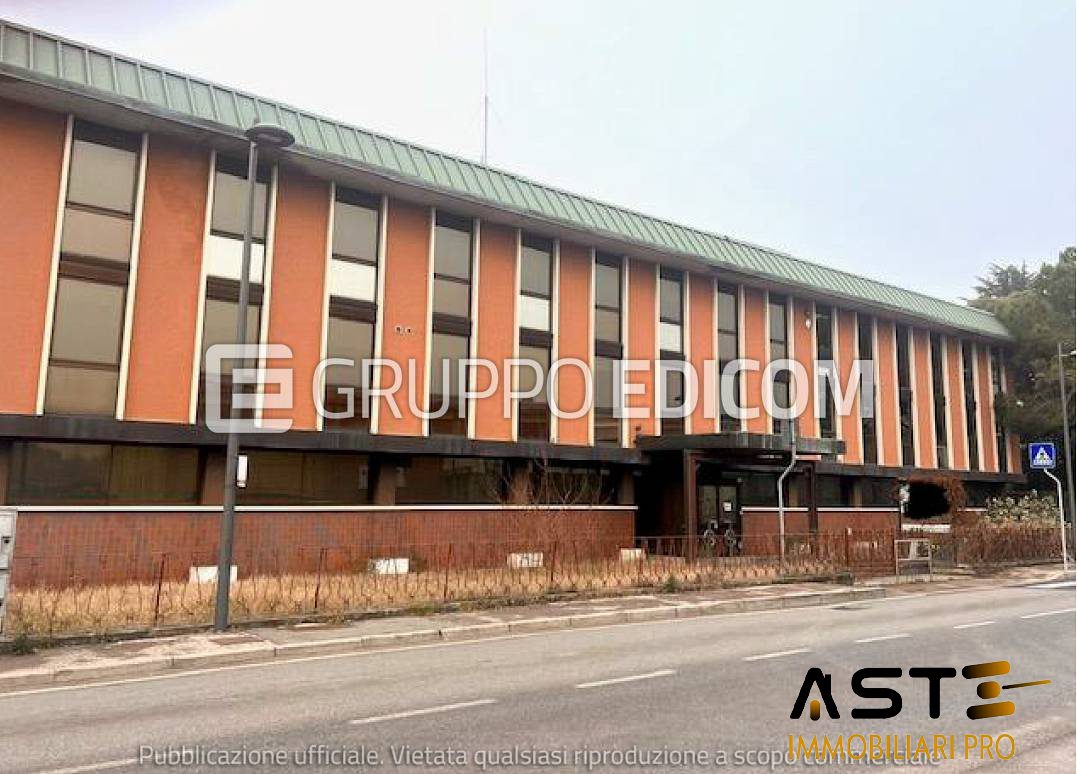 Locale commerciale in vendita a Fiesso d'Artico