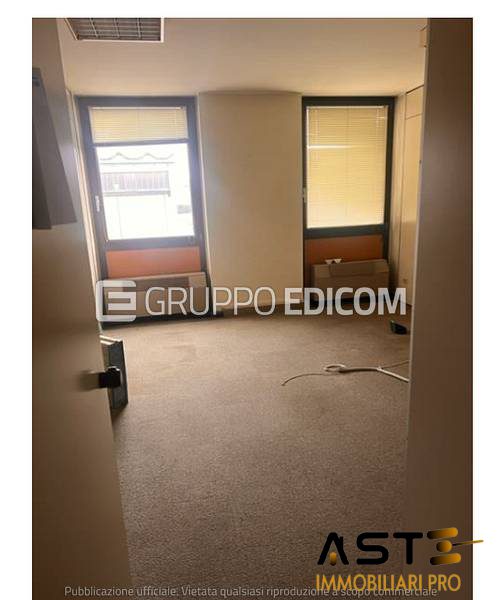 Locale commerciale in vendita a Fiesso d'Artico