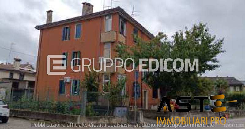 Appartamento in vendita a Foss�