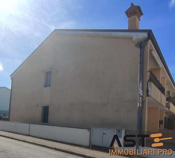 Quadrilocale in vendita a Paese