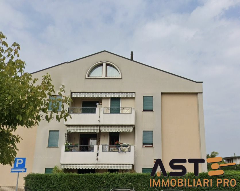 Quadrilocale in vendita a Ponte San Nicol�