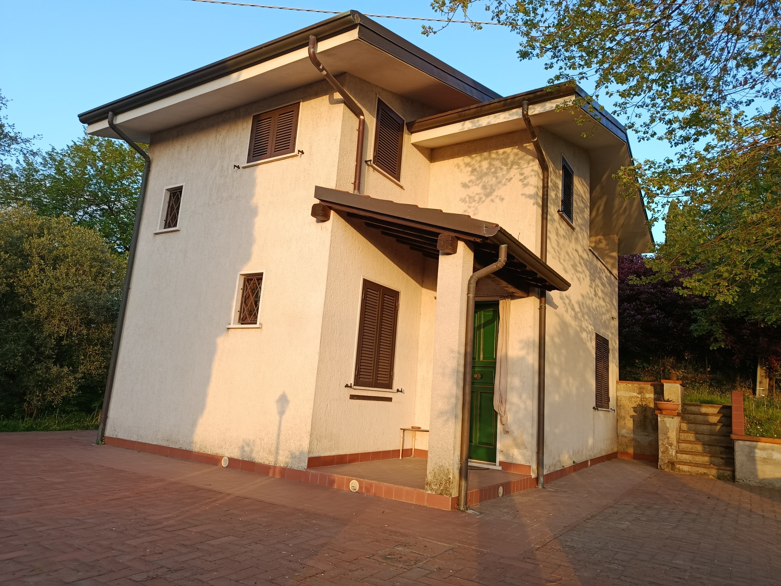 Villa con giardino, Massarosa gualdo