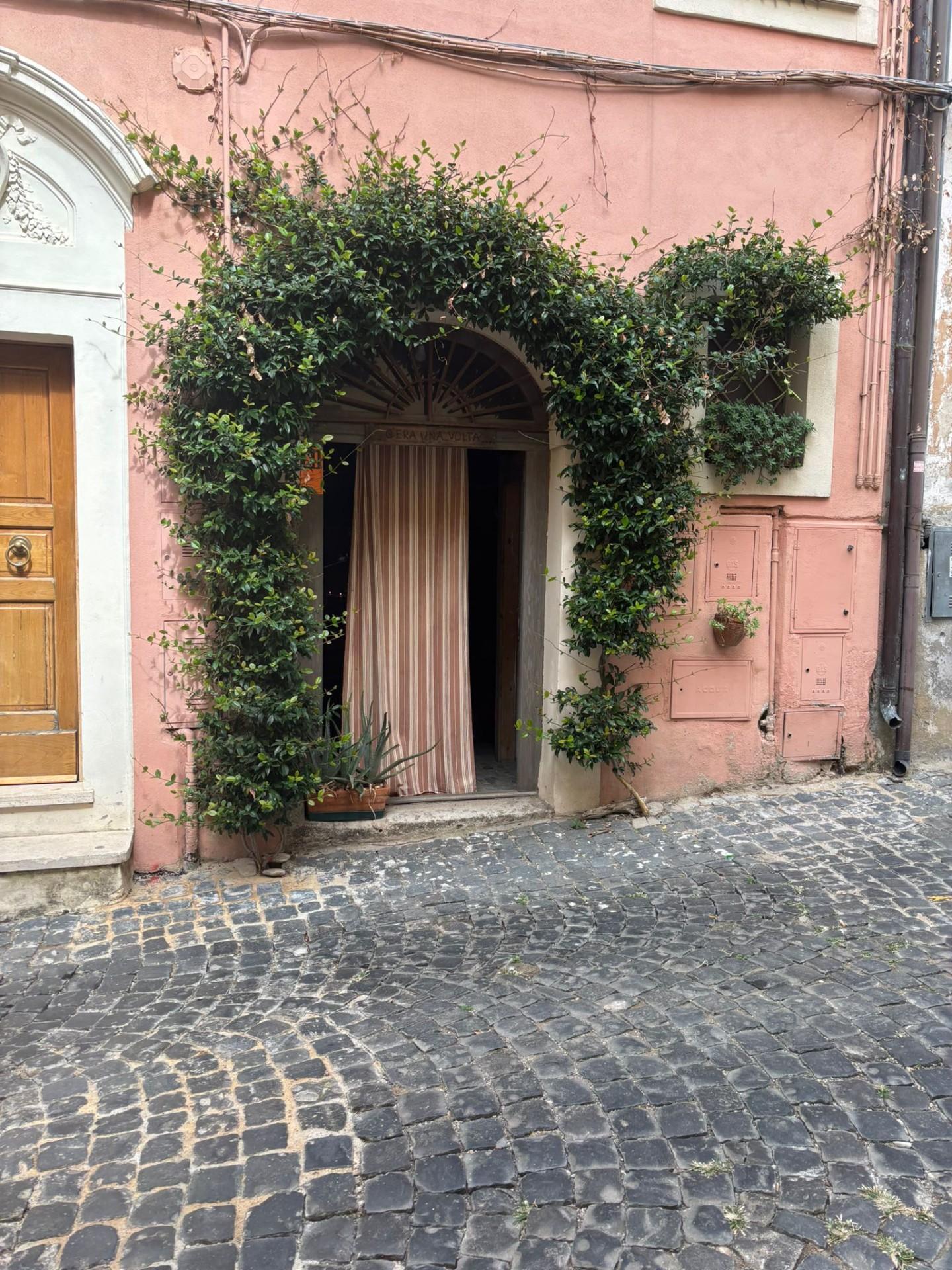 Casa vacanza 3 Locali in vendita a Monte Porzio Catone