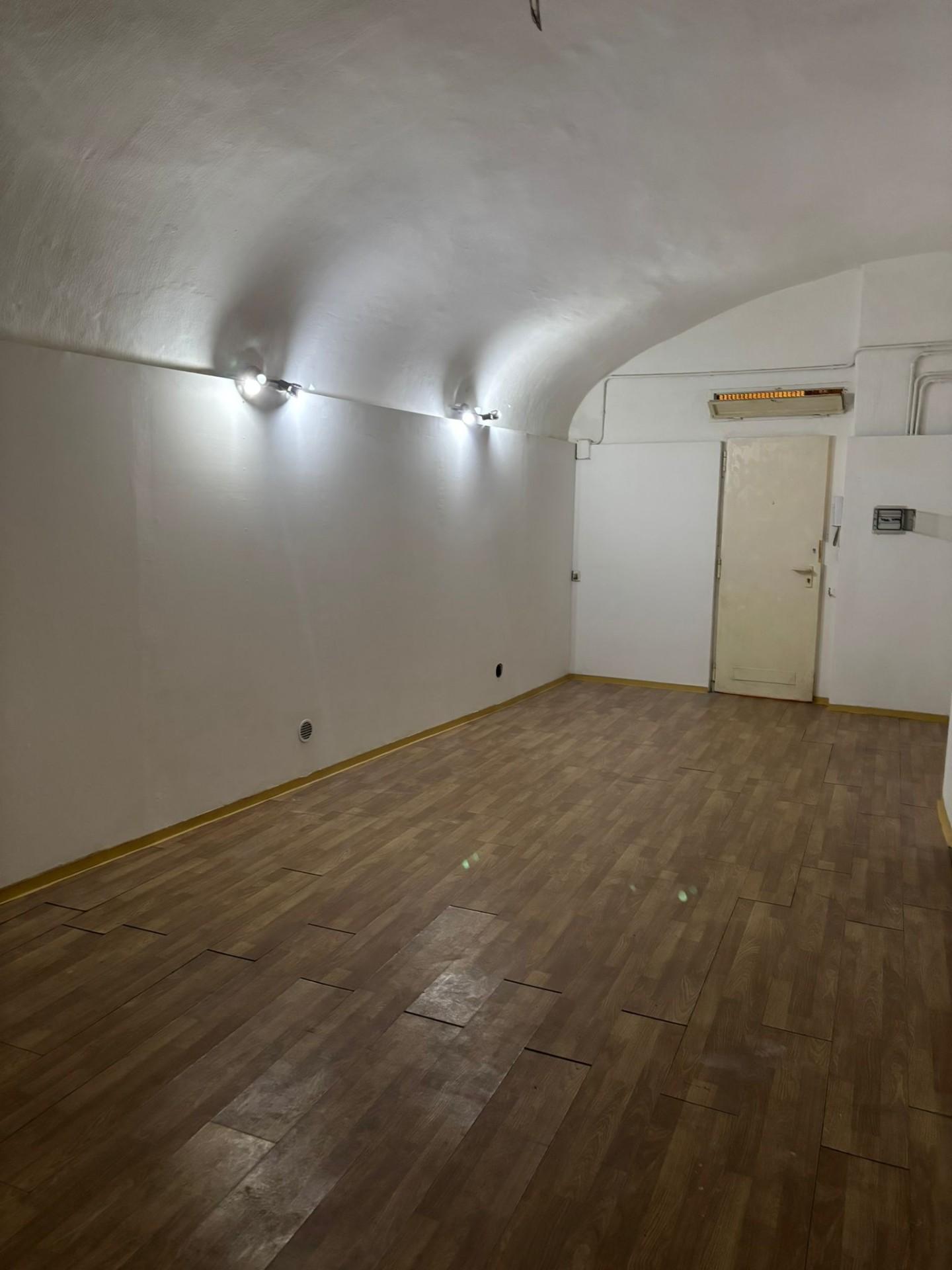 Casa vacanza Bilocale da ristrutturare, Roma rione monti