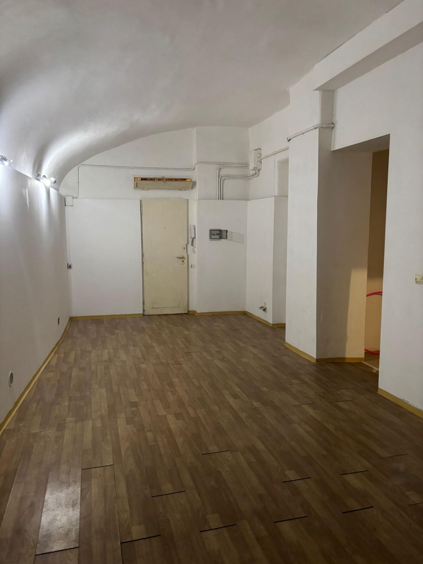 Casa vacanza Bilocale da ristrutturare, Roma rione monti