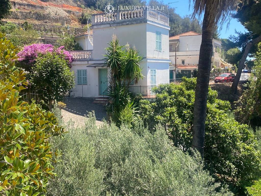 Villa in vendita a Ospedaletti