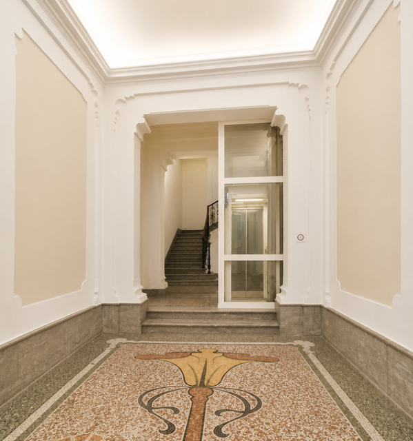 Attico ristrutturato, Lucca centro storico