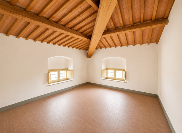 Attico ristrutturato, Lucca centro storico