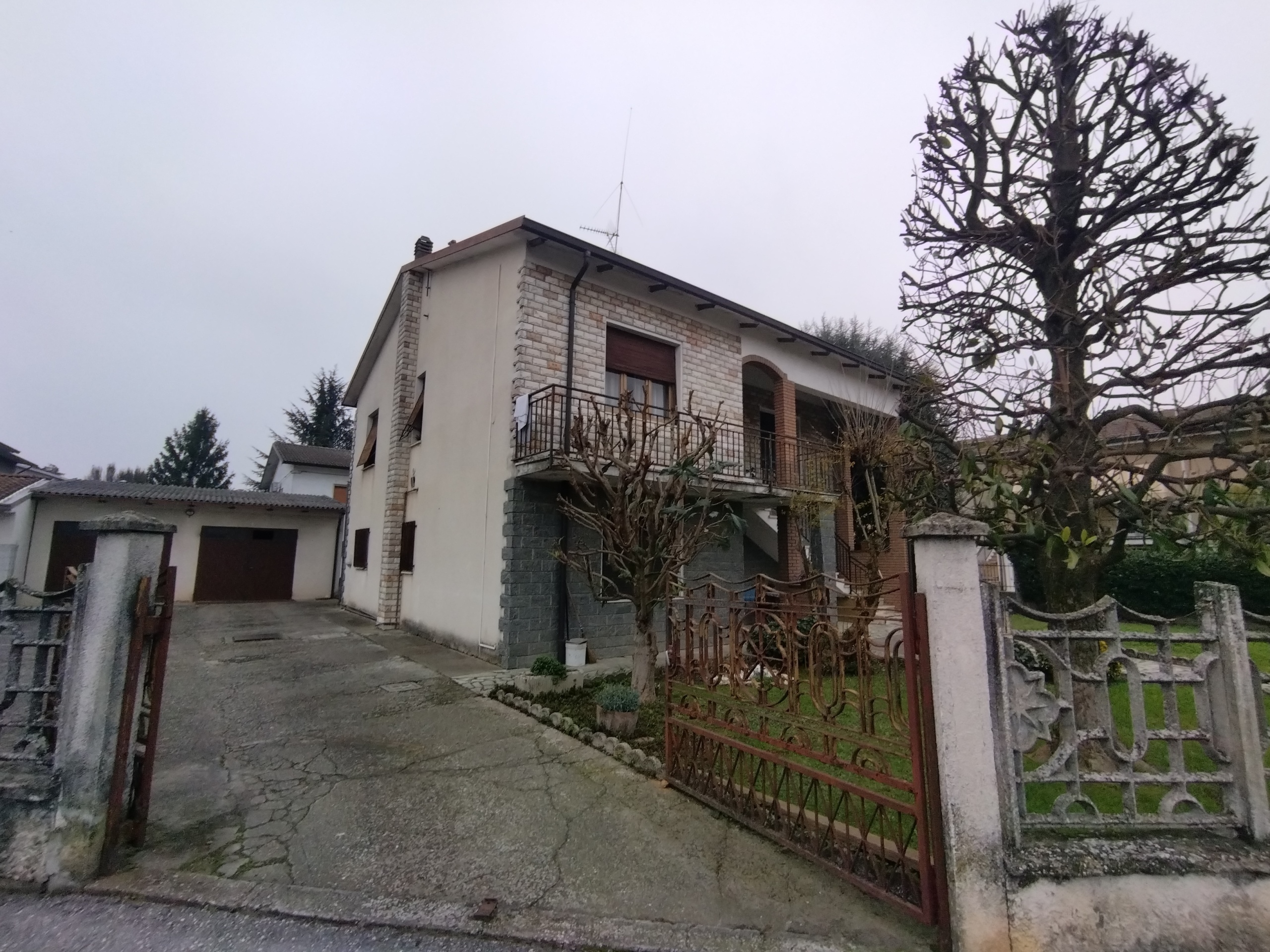 Villa da ristrutturare in via brodolini 1, Martignana di Po