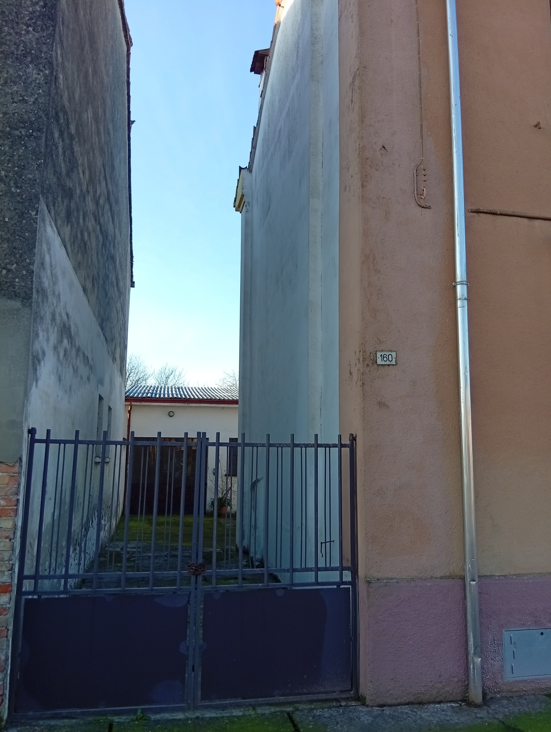 Casa indipendente da ristrutturare in via alessandro manzoni 158, Casalmaggiore