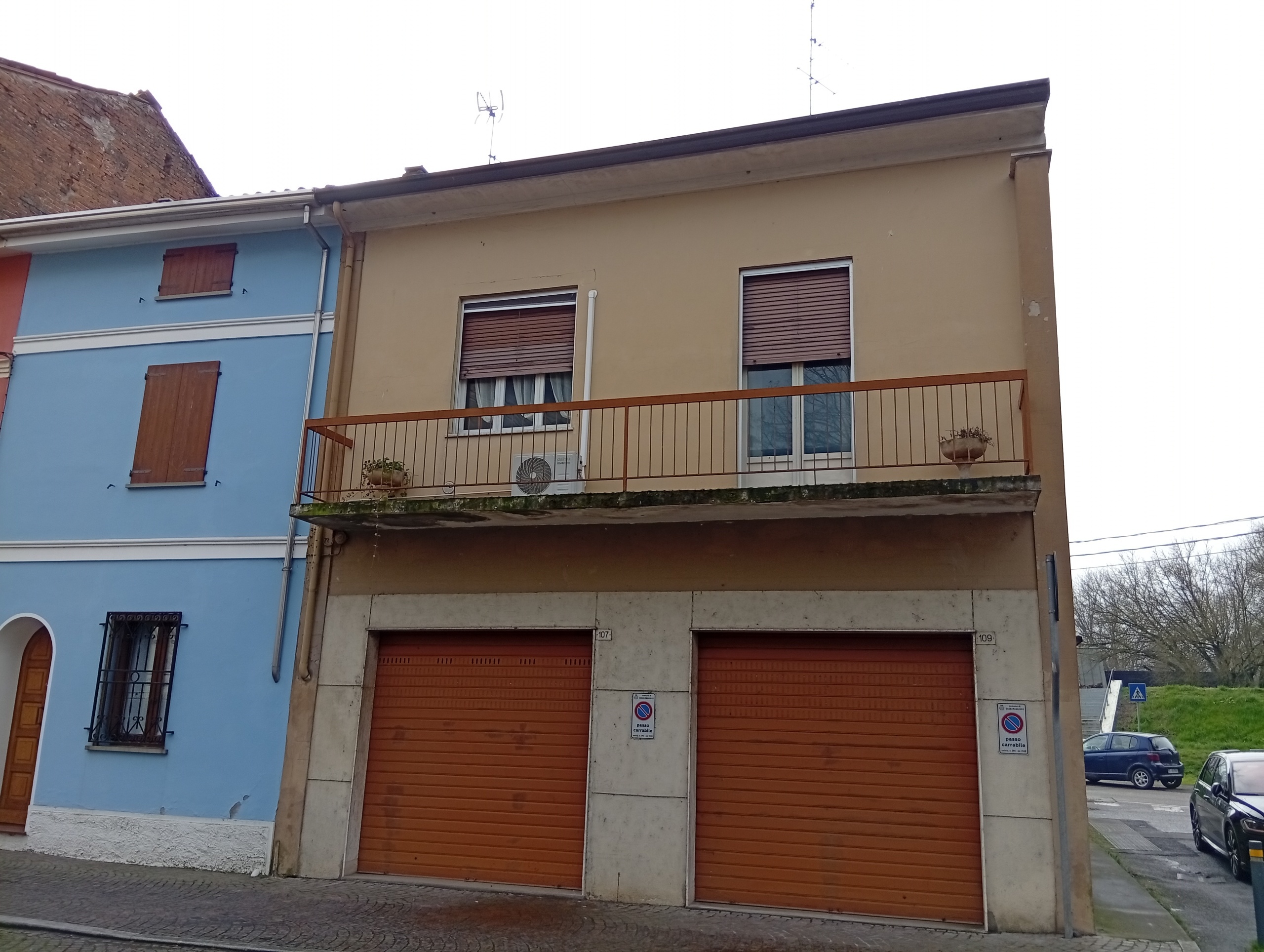 Villa con terrazzo in via baldesio 109, Casalmaggiore
