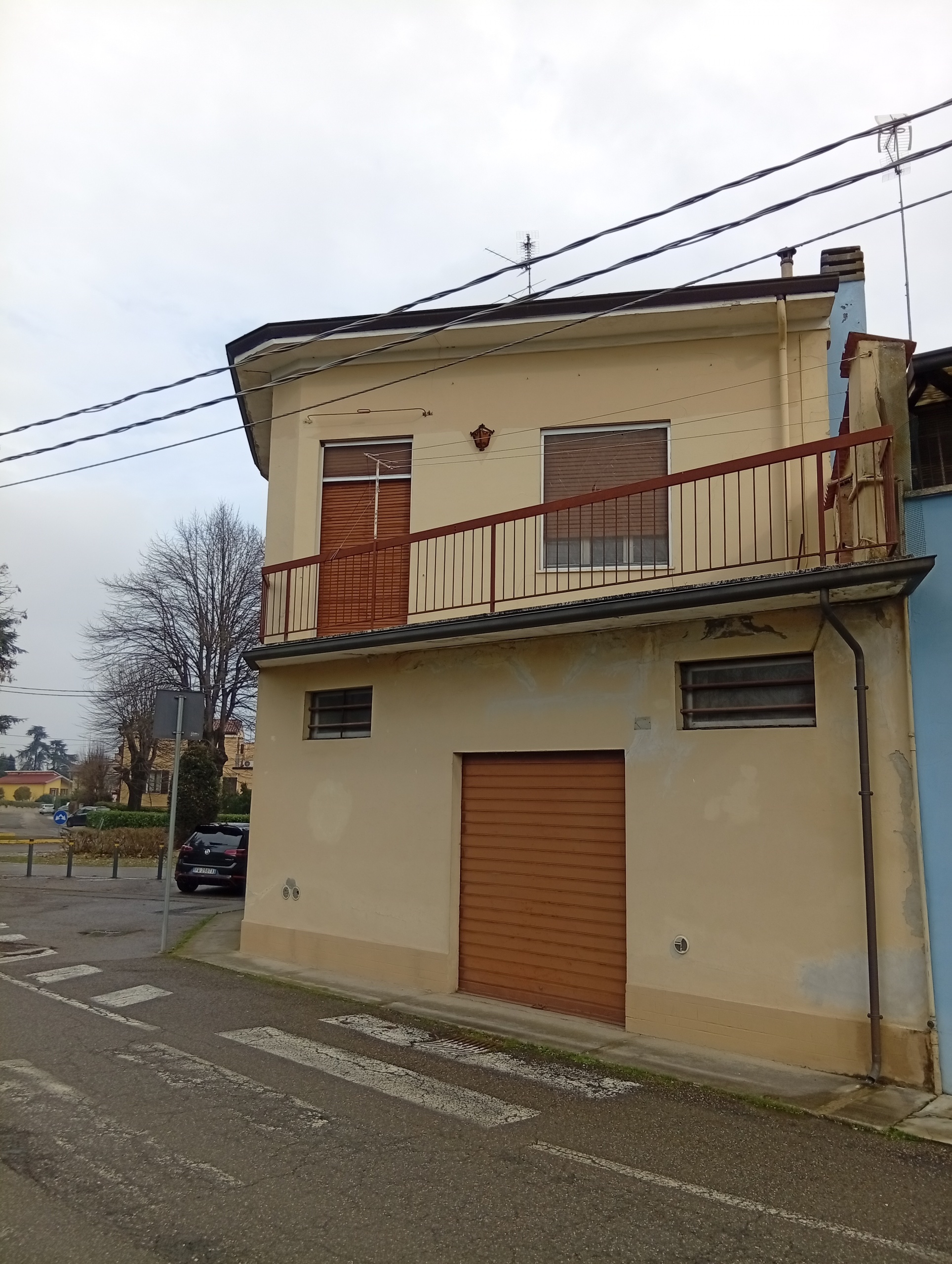 Villa con terrazzo in via baldesio 109, Casalmaggiore