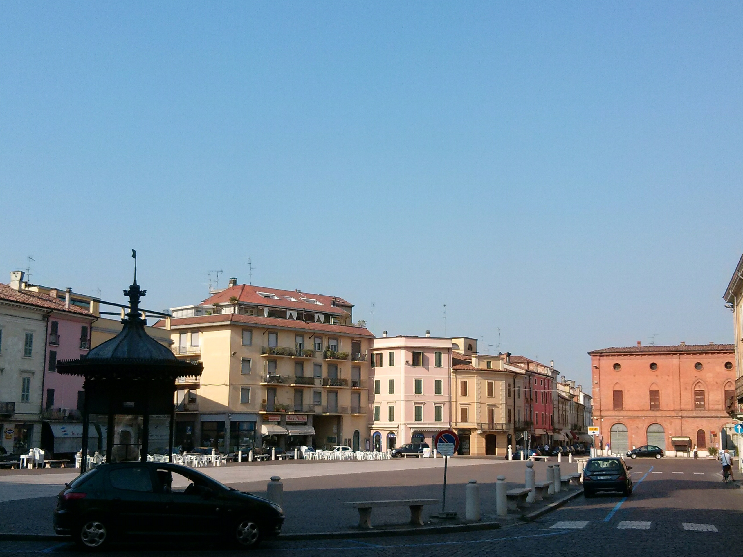 Villa da ristrutturare in via guglielmo marconi 32, Casalmaggiore