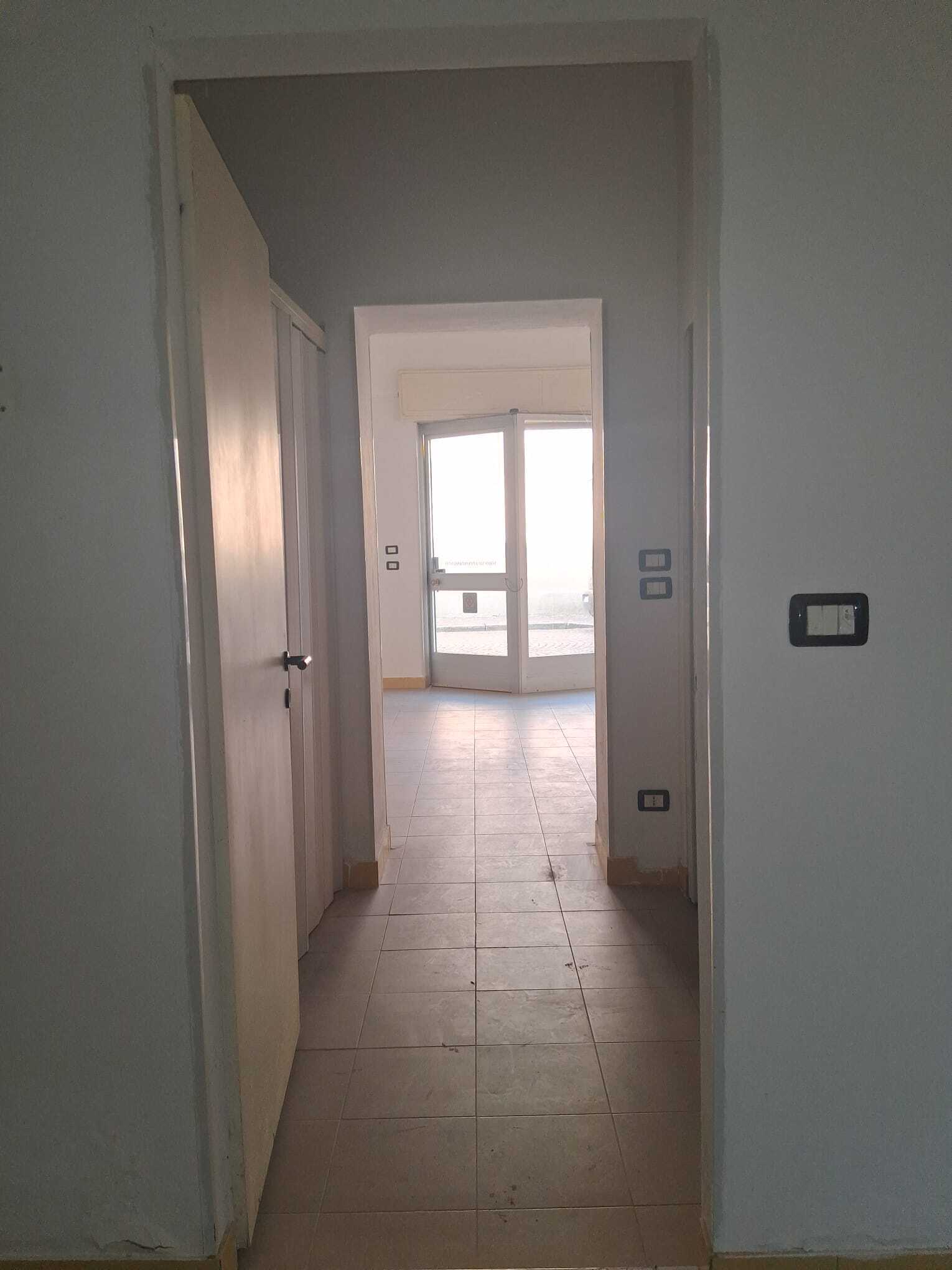 Locale commerciale in vendita in via azzo porzio 118, Casalmaggiore