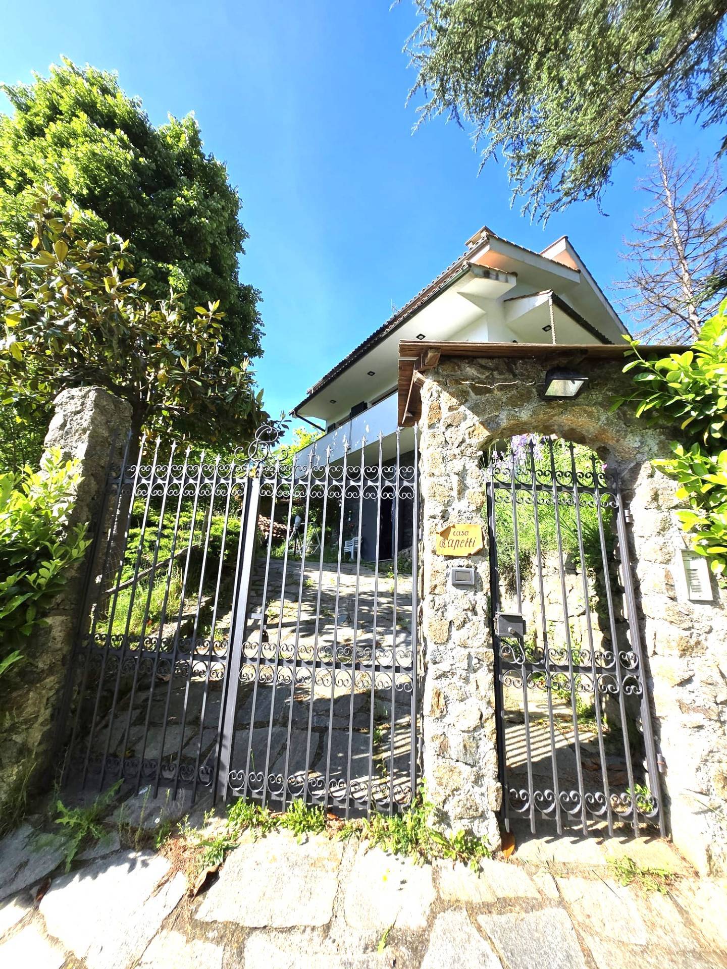 Villa in vendita a Giusvalla