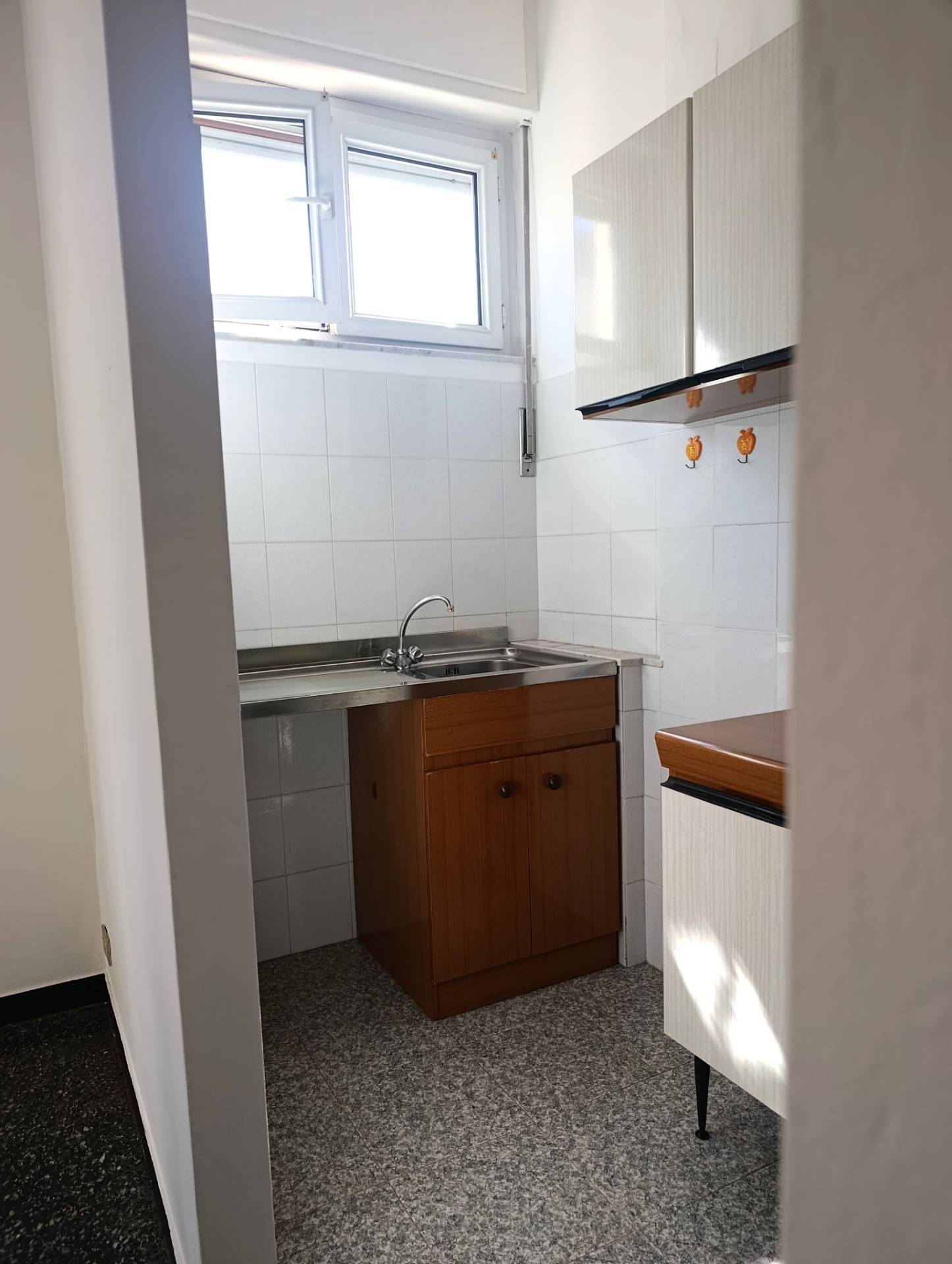 Appartamento in vendita a Savona, Valloria