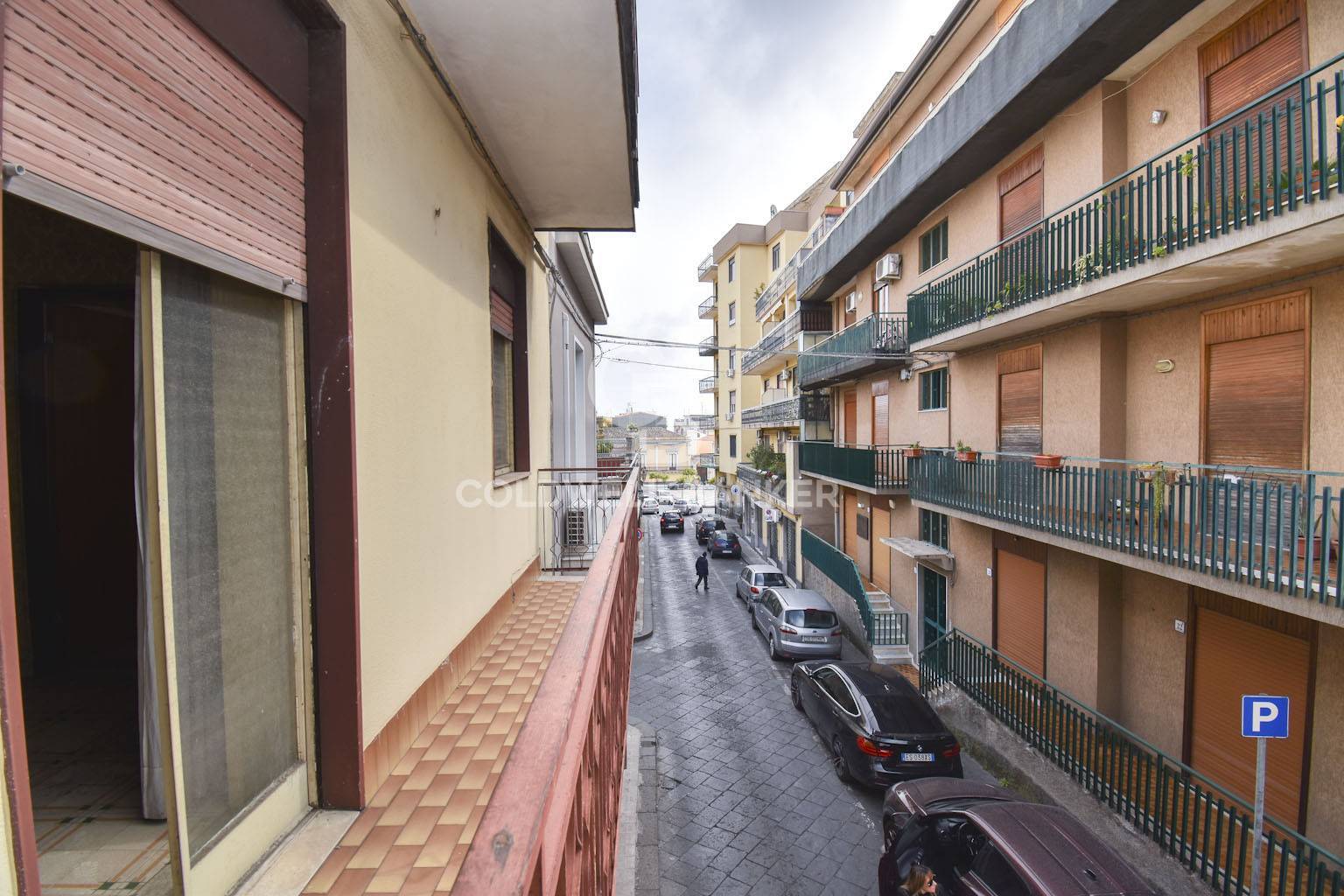 Casa indipendente con terrazzo a Aci Catena