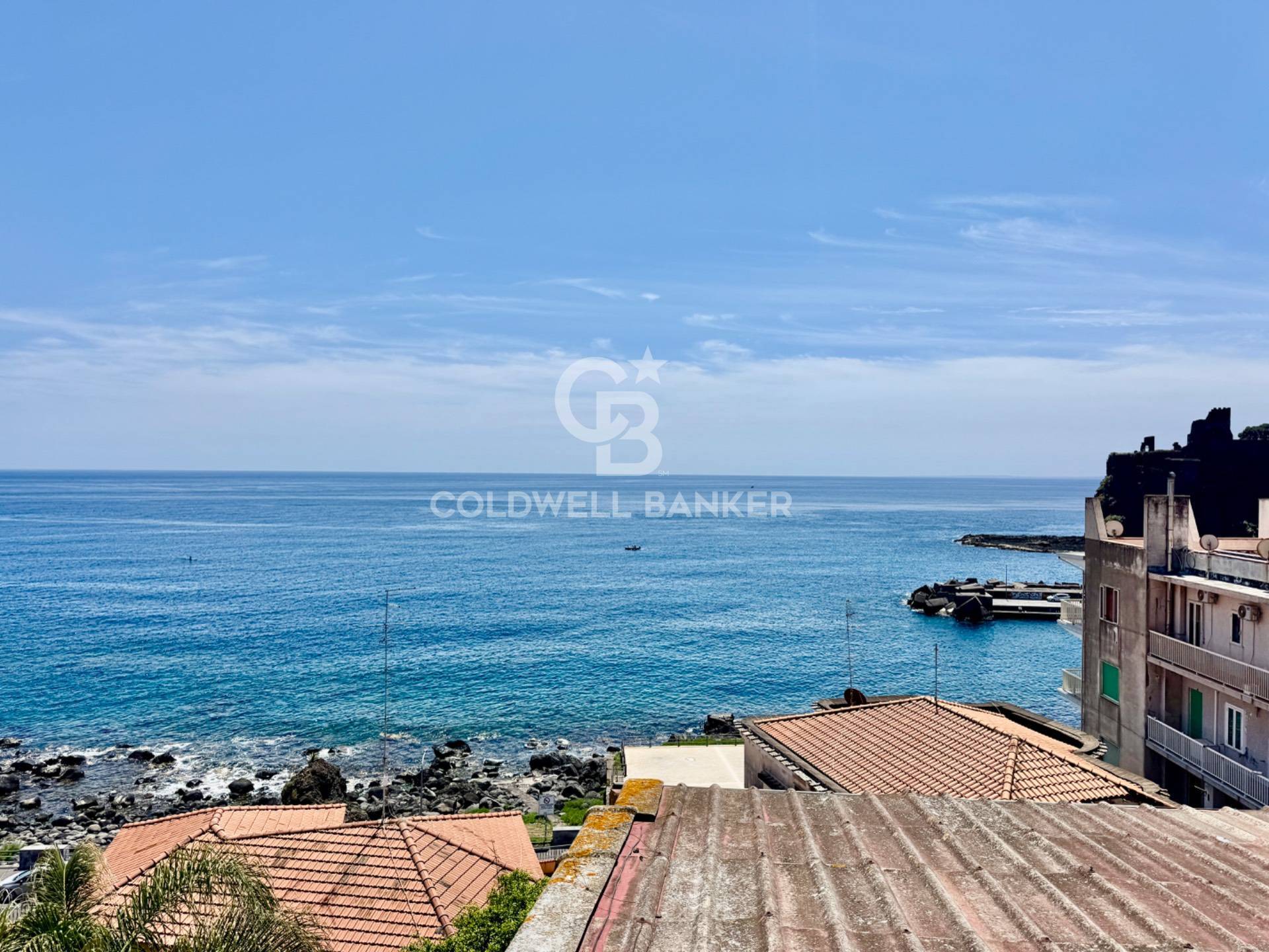 Appartamento in vendita a Aci Castello