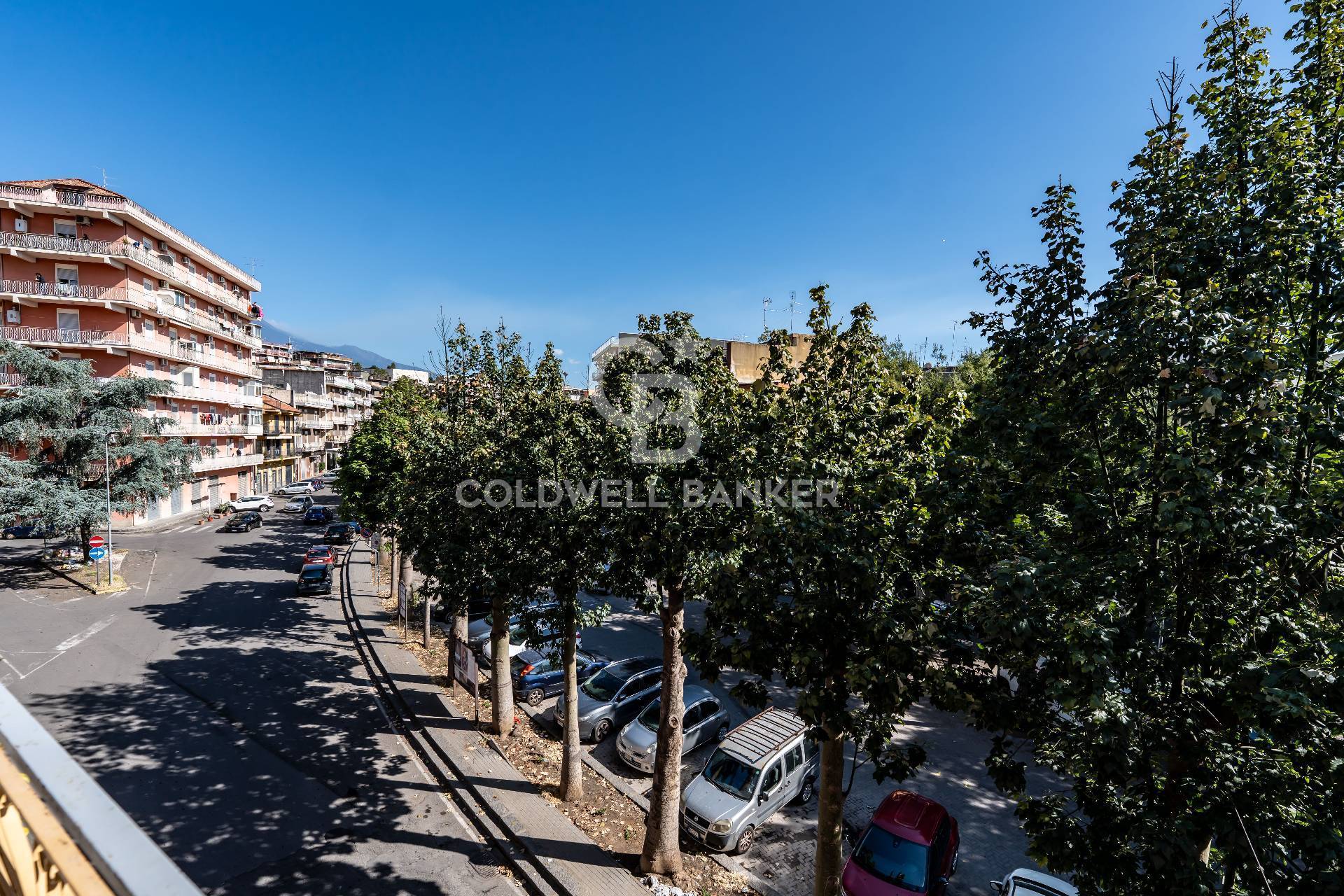 appartamento in vendita ad Aci Catena