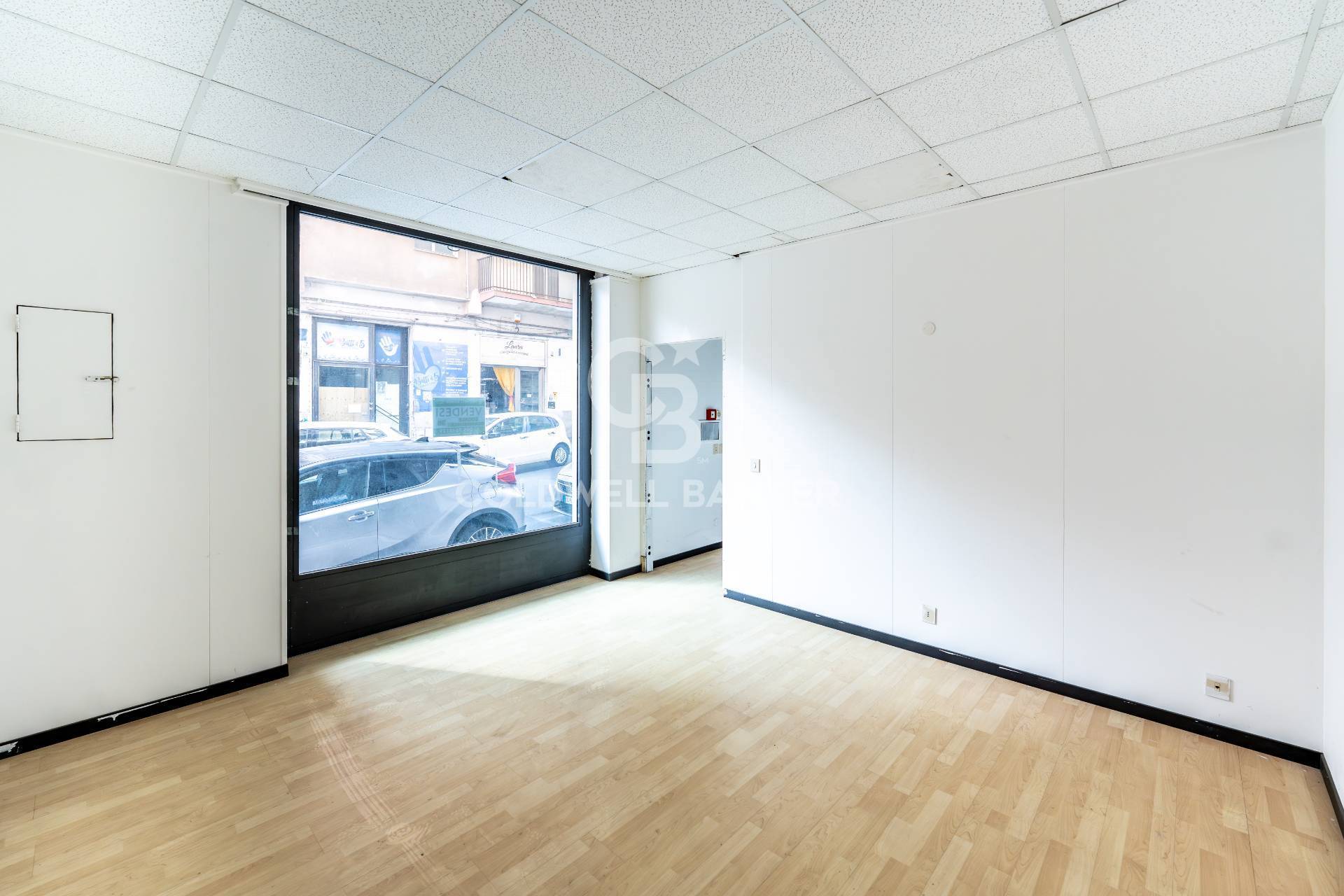 Locale commerciale in vendita a Acireale