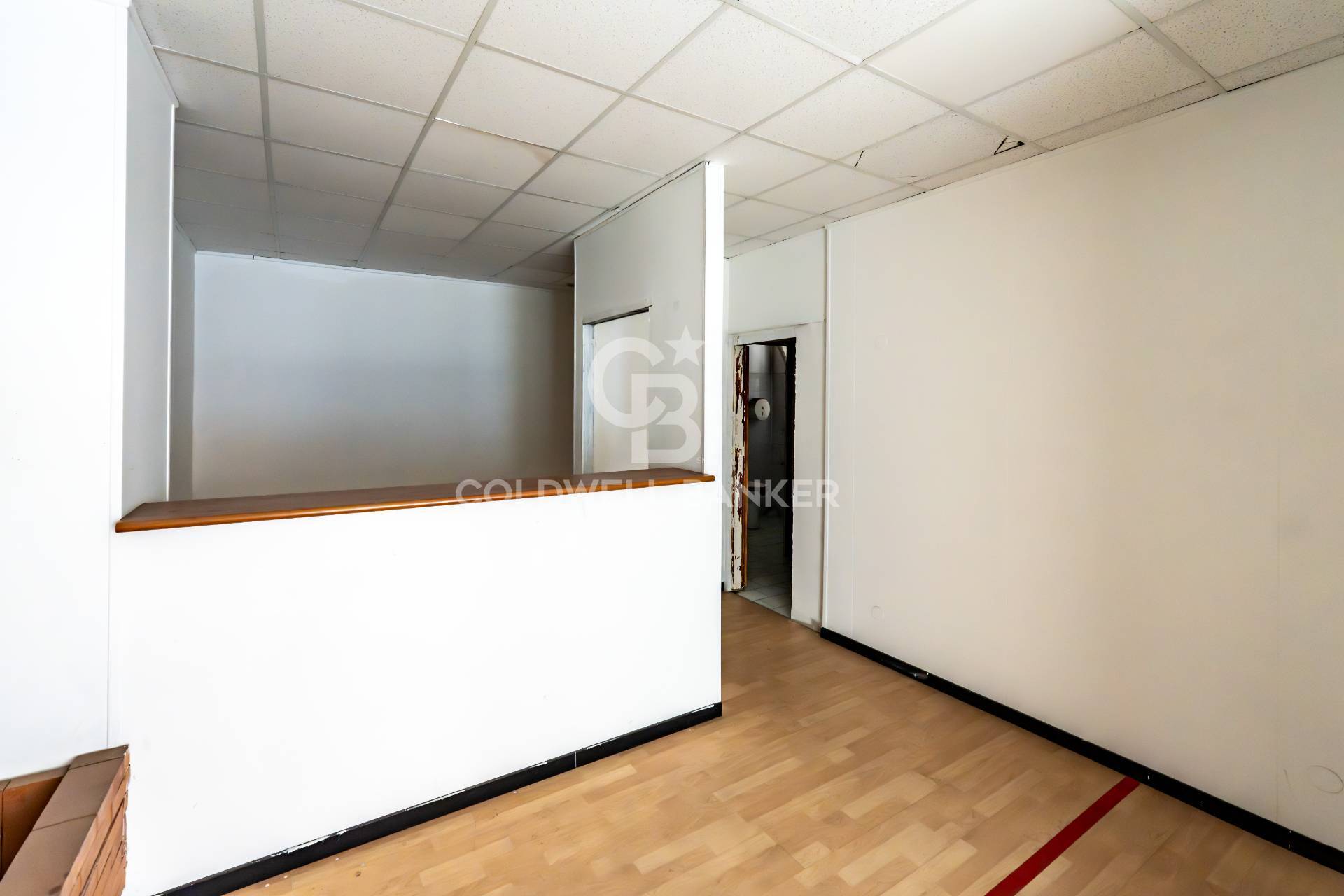 Locale commerciale in vendita a Acireale