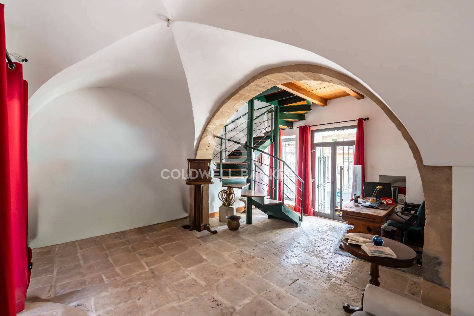 Palazzo in vendita a Militello in Val di Catania