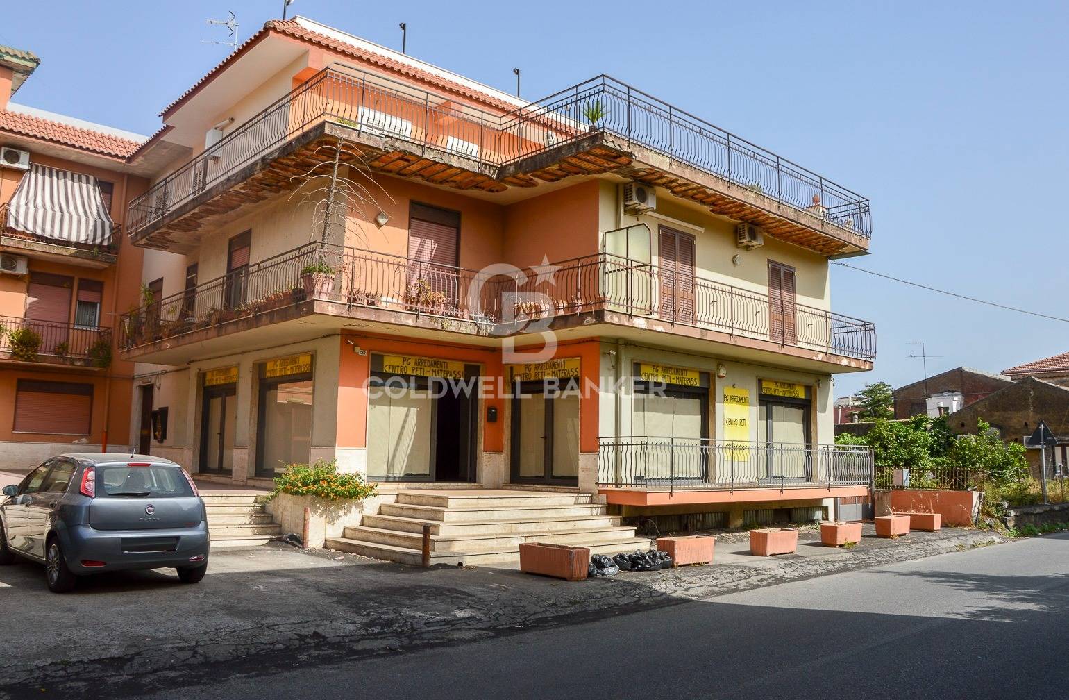 Locale commerciale in vendita a Fiumefreddo di Sicilia