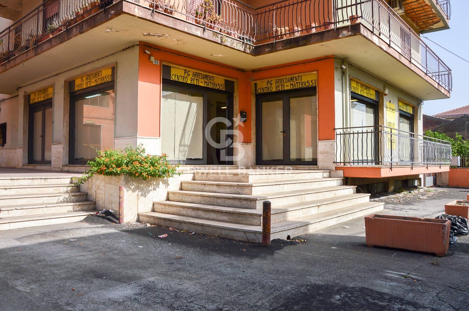 Locale commerciale in vendita a Fiumefreddo di Sicilia