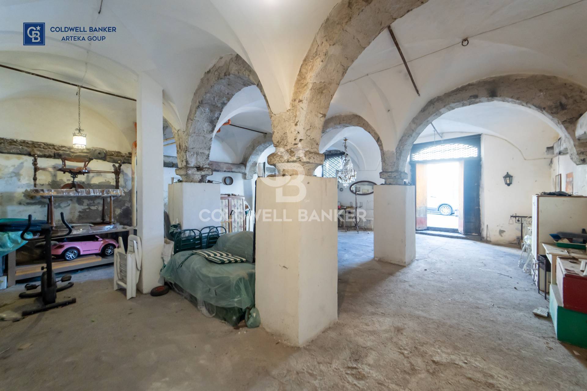 Box o garage in vendita a Santa Venerina