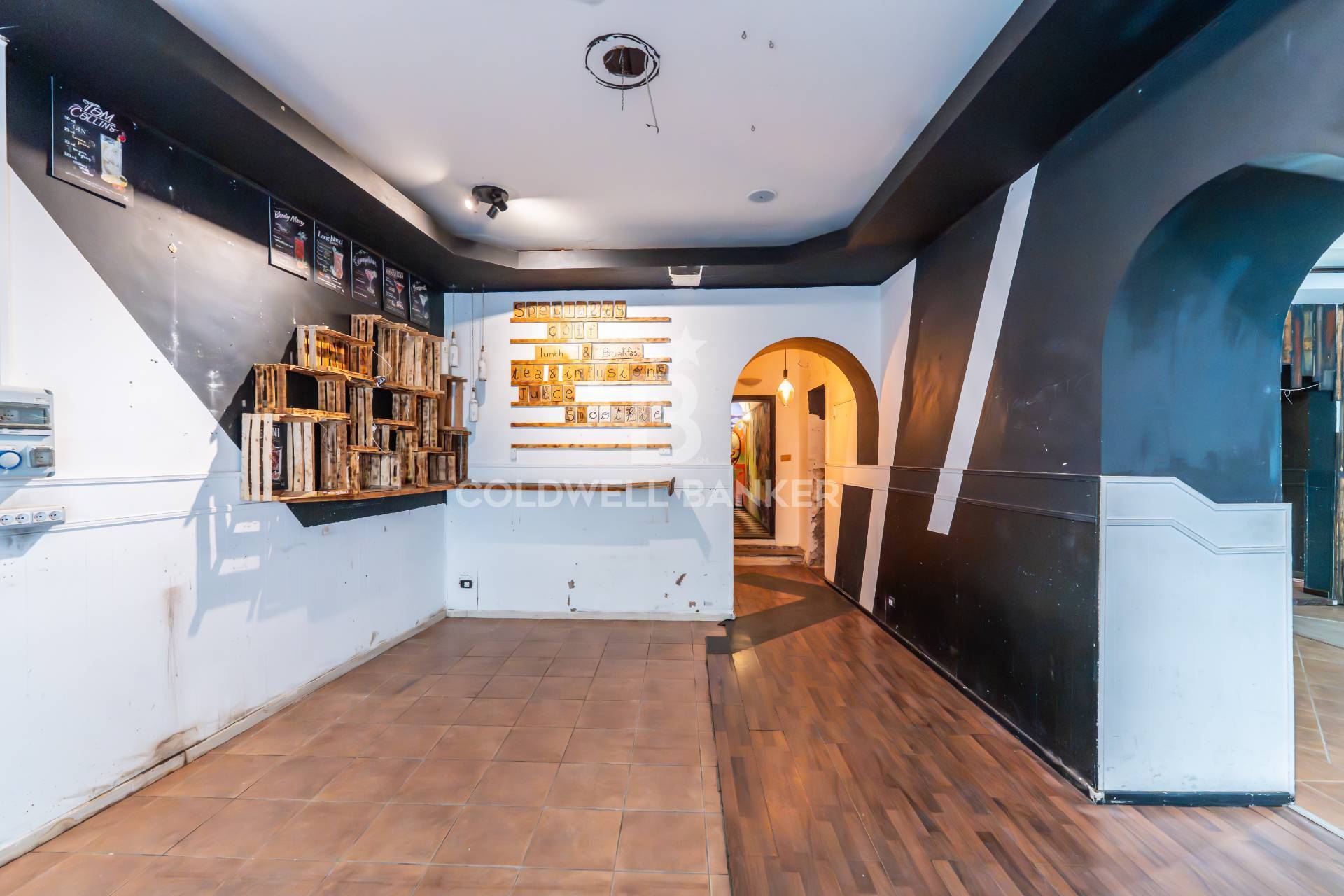 Locale commerciale in affitto a Acireale