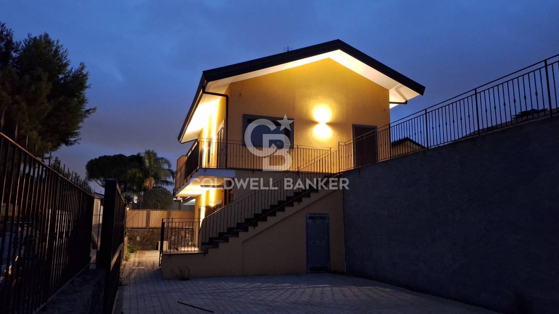 Villa bifamiliare in vendita a Mascalucia