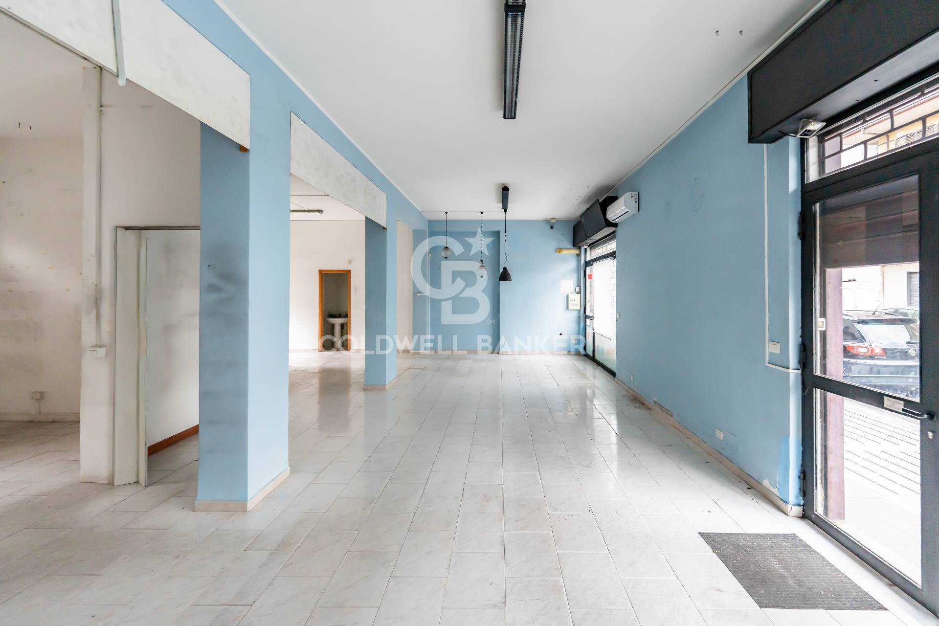 Locale commerciale in vendita a Valverde