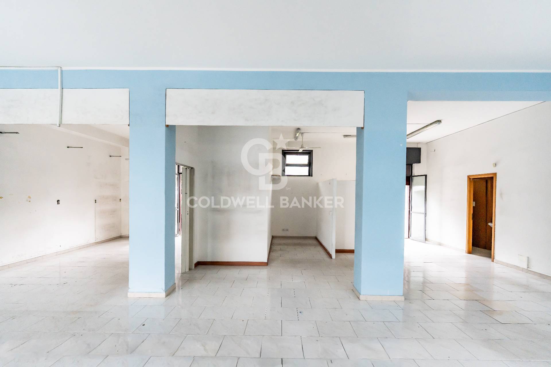 Locale commerciale in vendita a Valverde