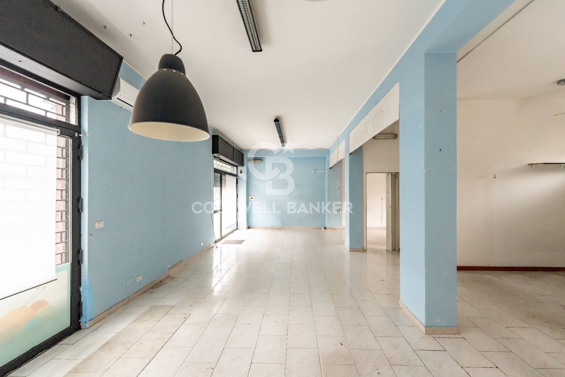 Locale commerciale in vendita a Valverde