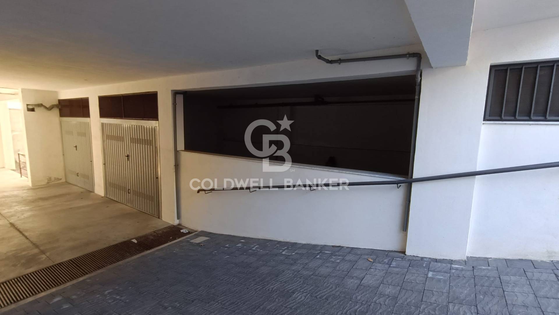 Box o garage in vendita a Acireale