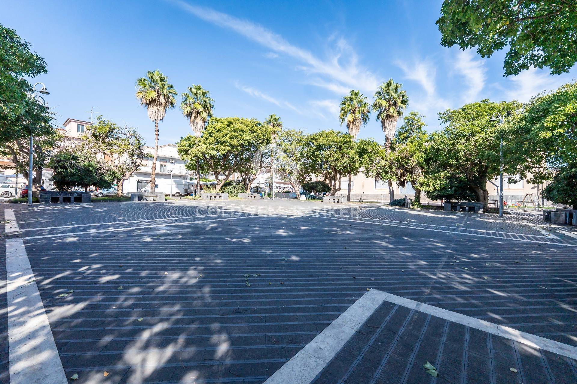 Locale commerciale in vendita a Mascali