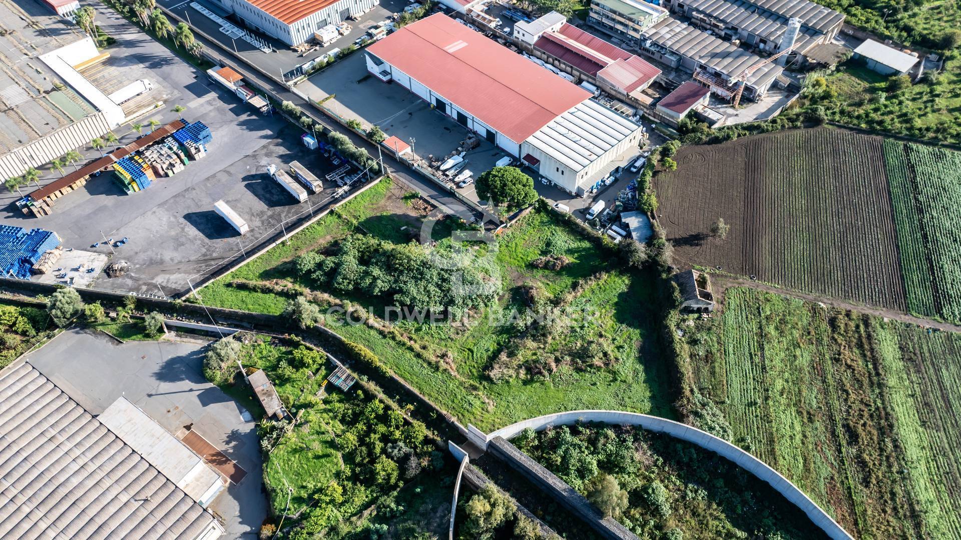 Terreno industriale/commerciale in vendita a Acireale