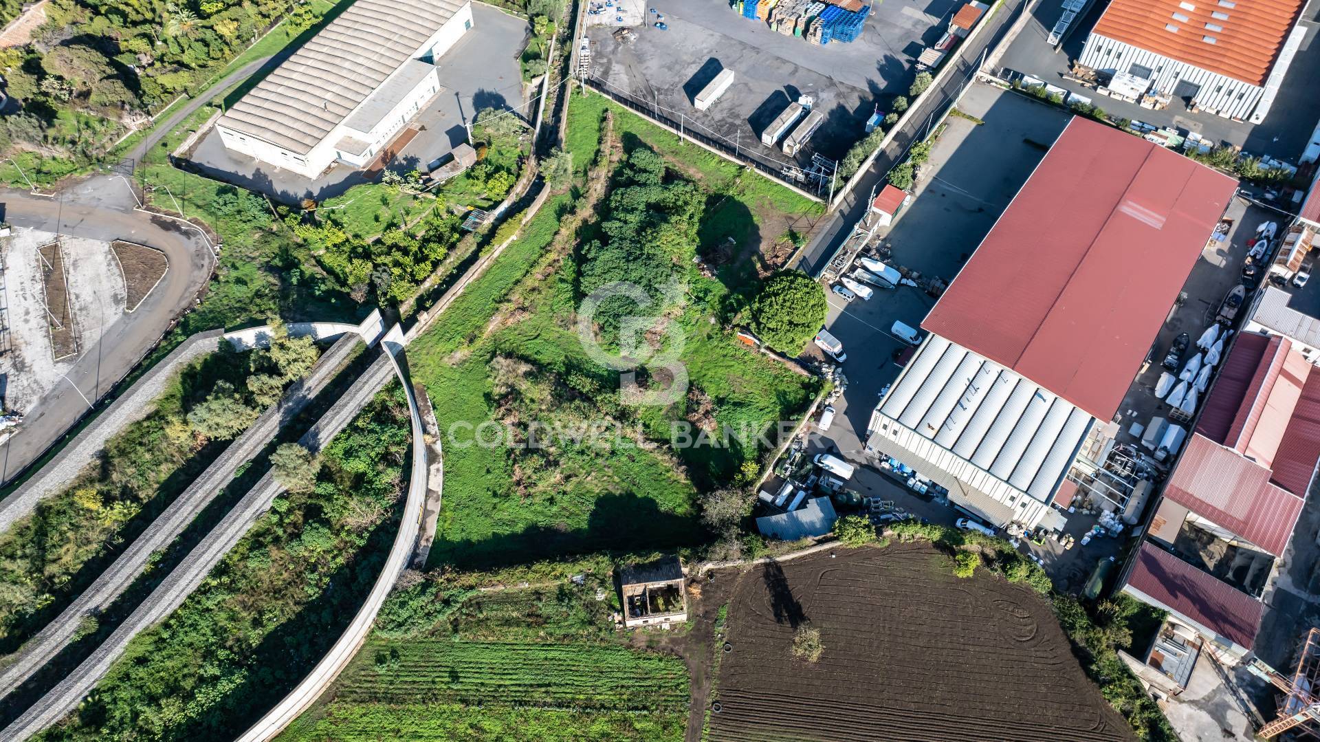 Terreno industriale/commerciale in vendita a Acireale