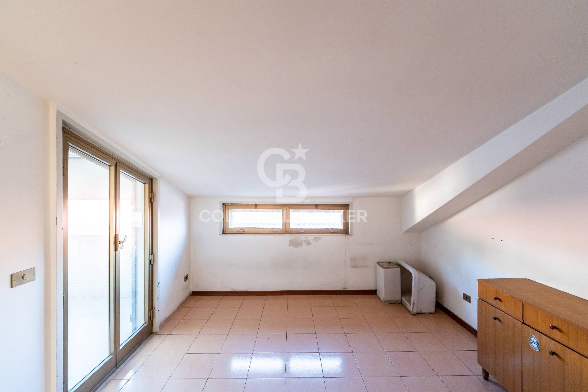 Mansarda in vendita a Aci Castello, Ficarazzi