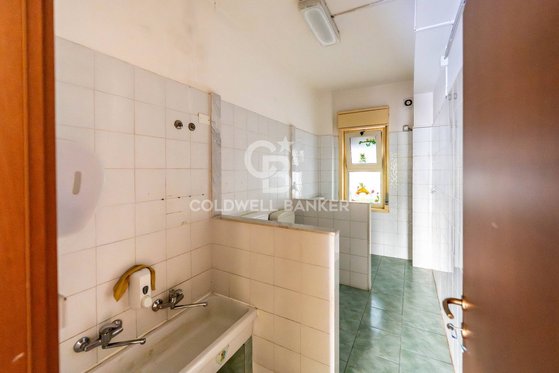 Ufficio in affitto a Aci Sant'Antonio