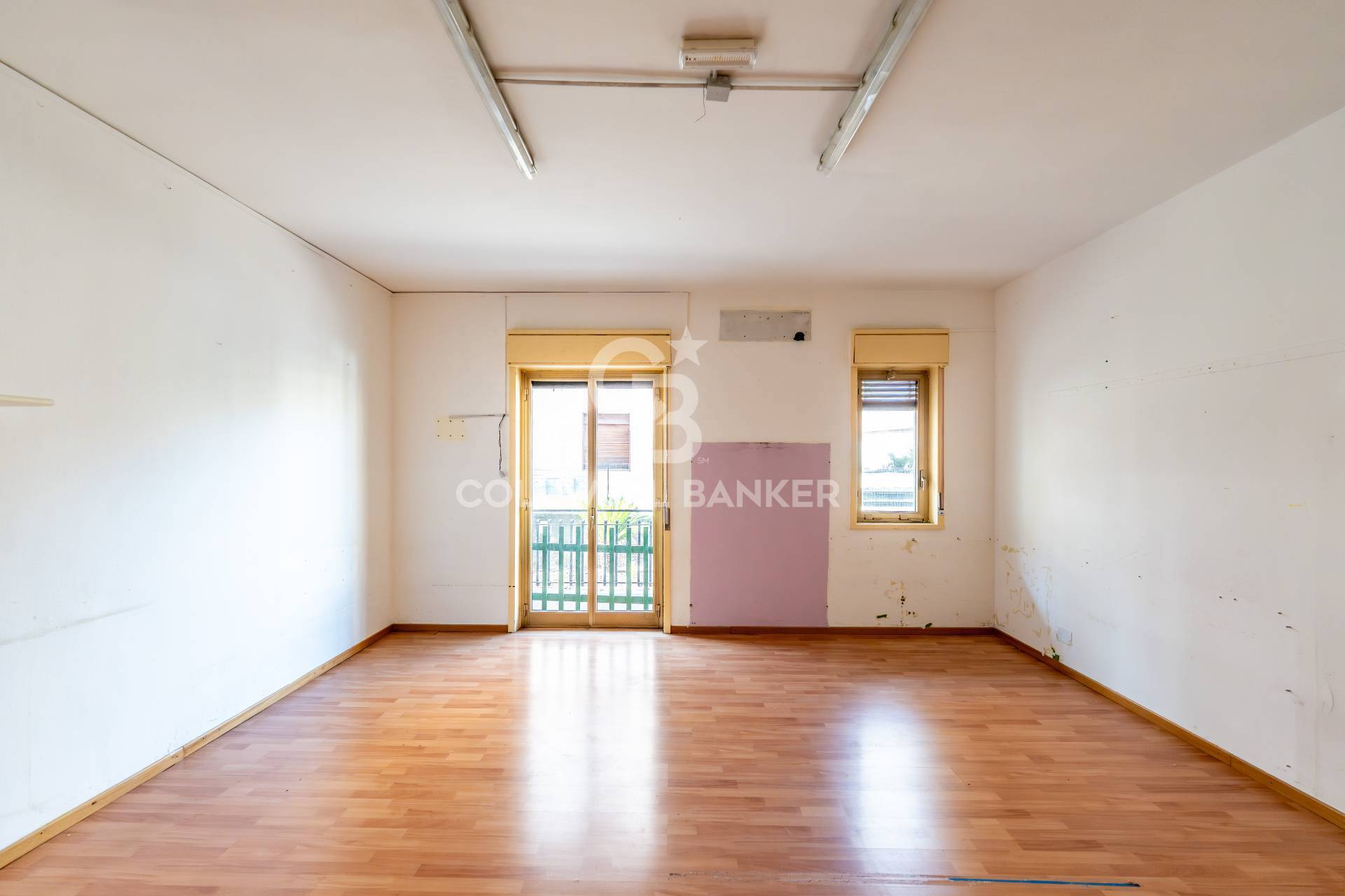 Ufficio in affitto a Aci Sant'Antonio