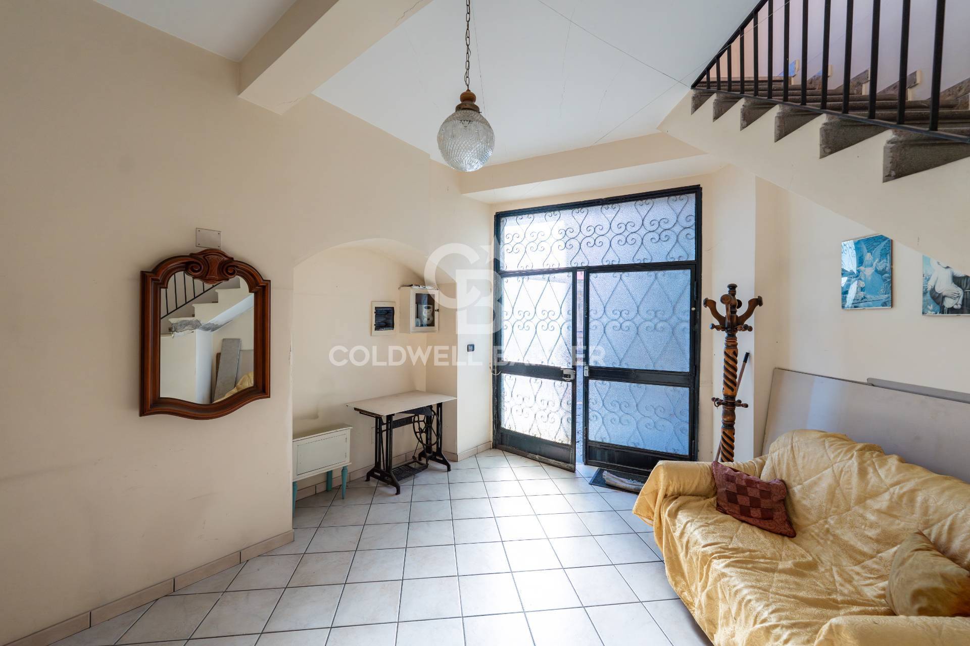 Casa indipendente in vendita a Aci Catena