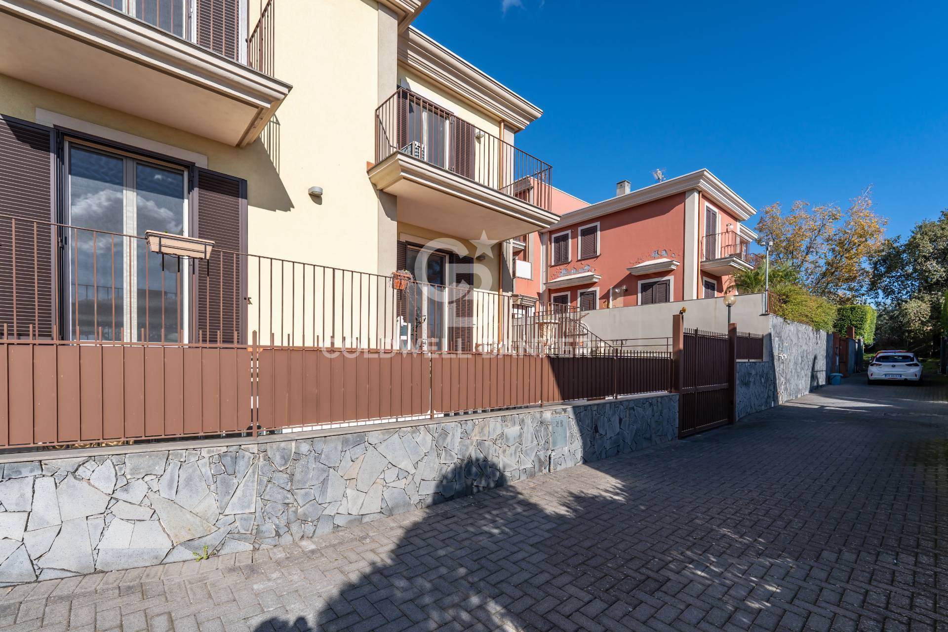 Villa in vendita a Aci Sant'Antonio, Lavinaio