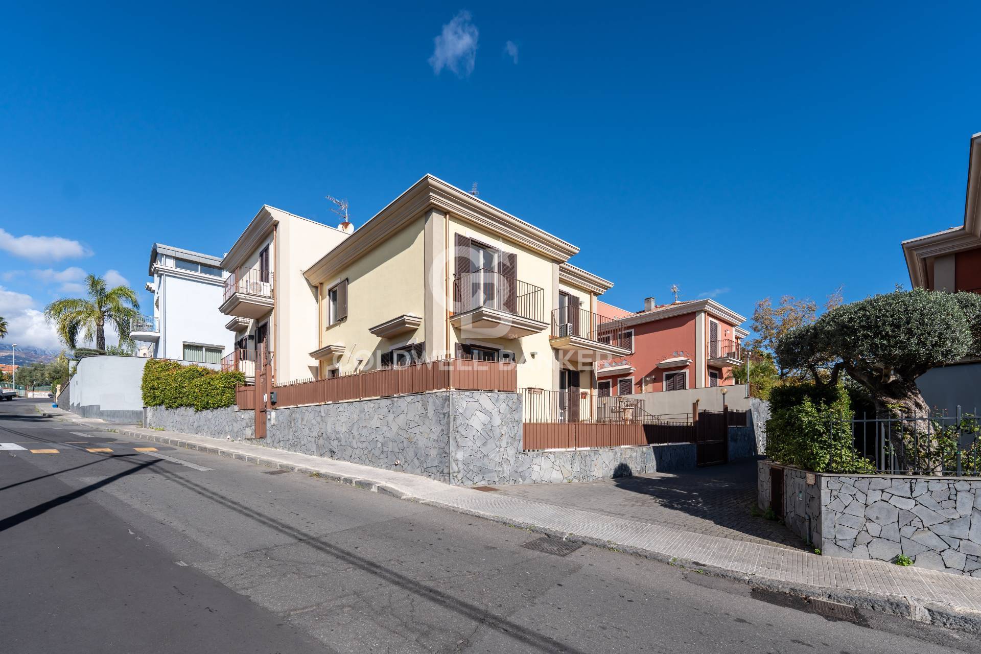 Villa in vendita a Aci Sant'Antonio, Lavinaio