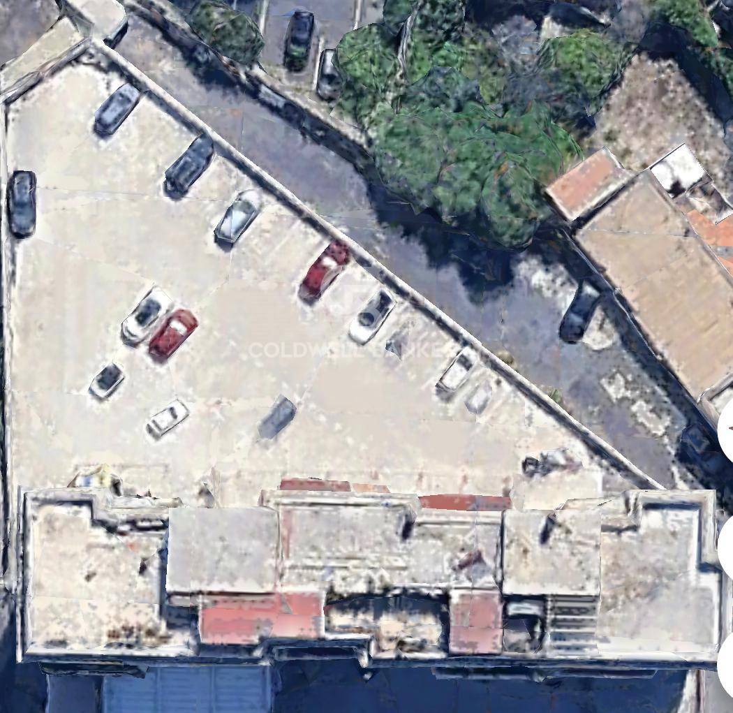 Posto auto scoperto in vendita a Catania, Zona centro