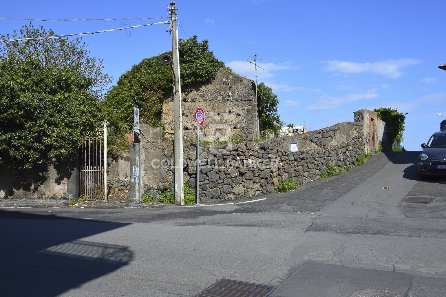 Rustico/Casale/Corte in vendita a Aci Catena