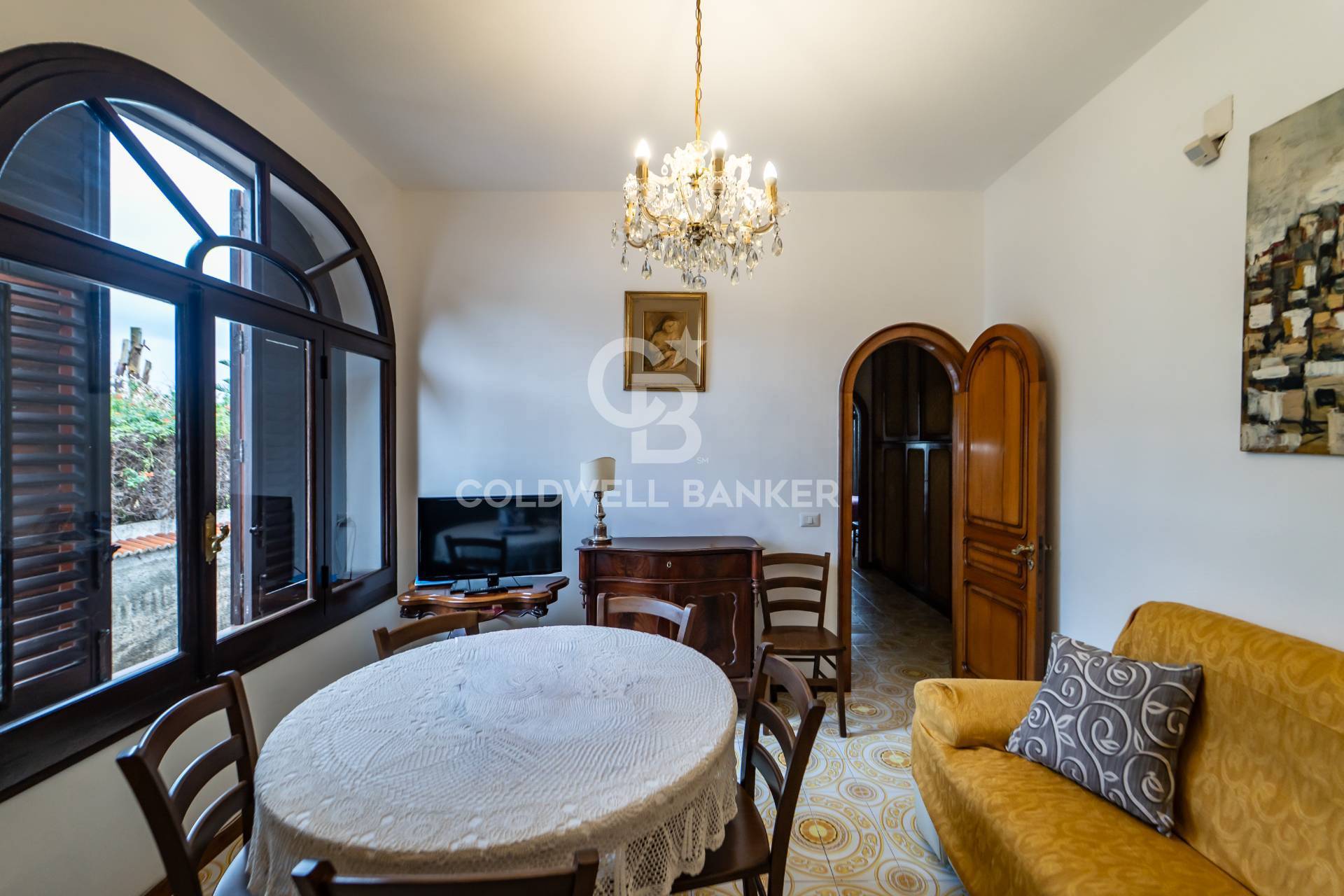 Villa bifamiliare in vendita a Messina, Via C. Pompea