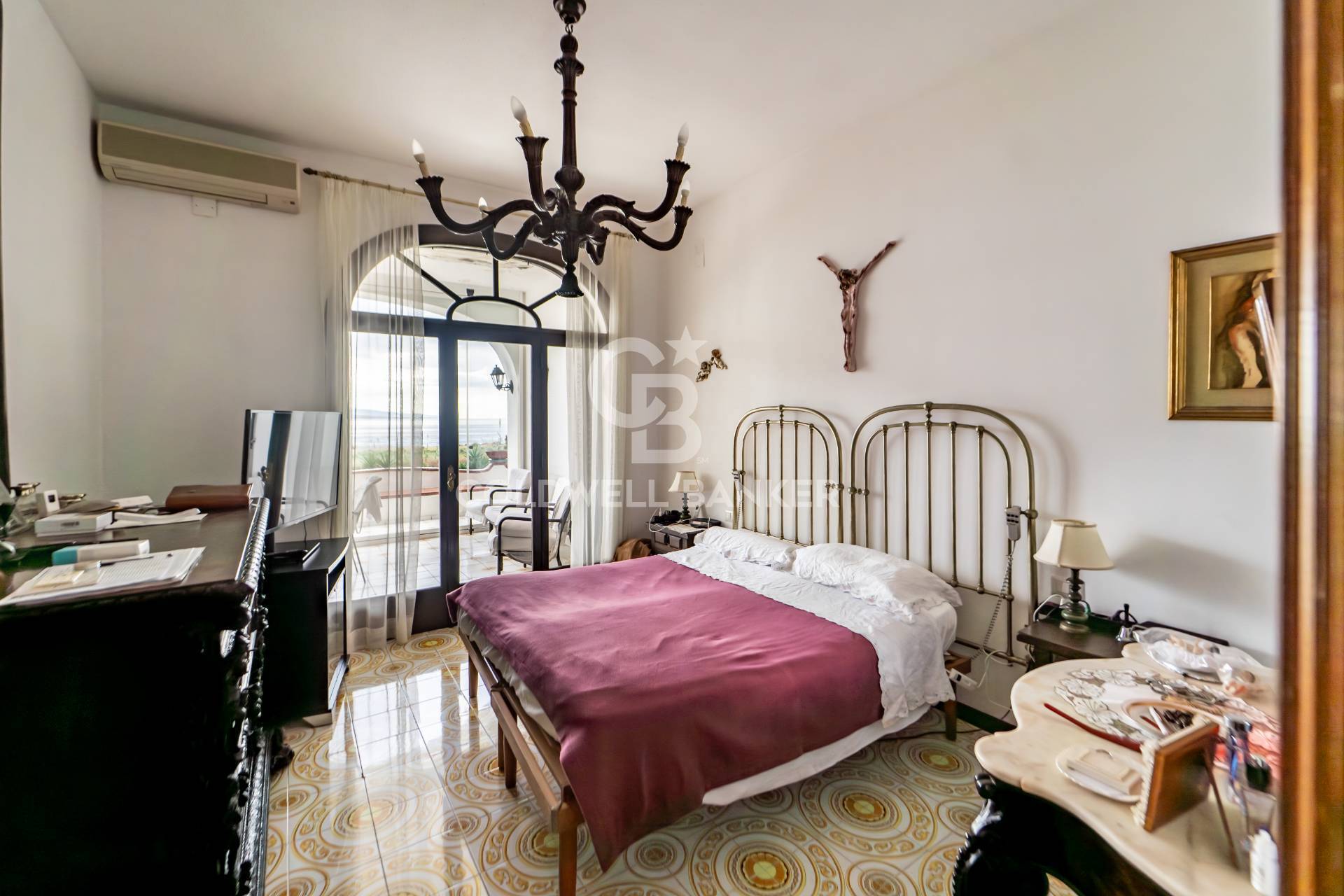 Villa bifamiliare in vendita a Messina, Via C. Pompea