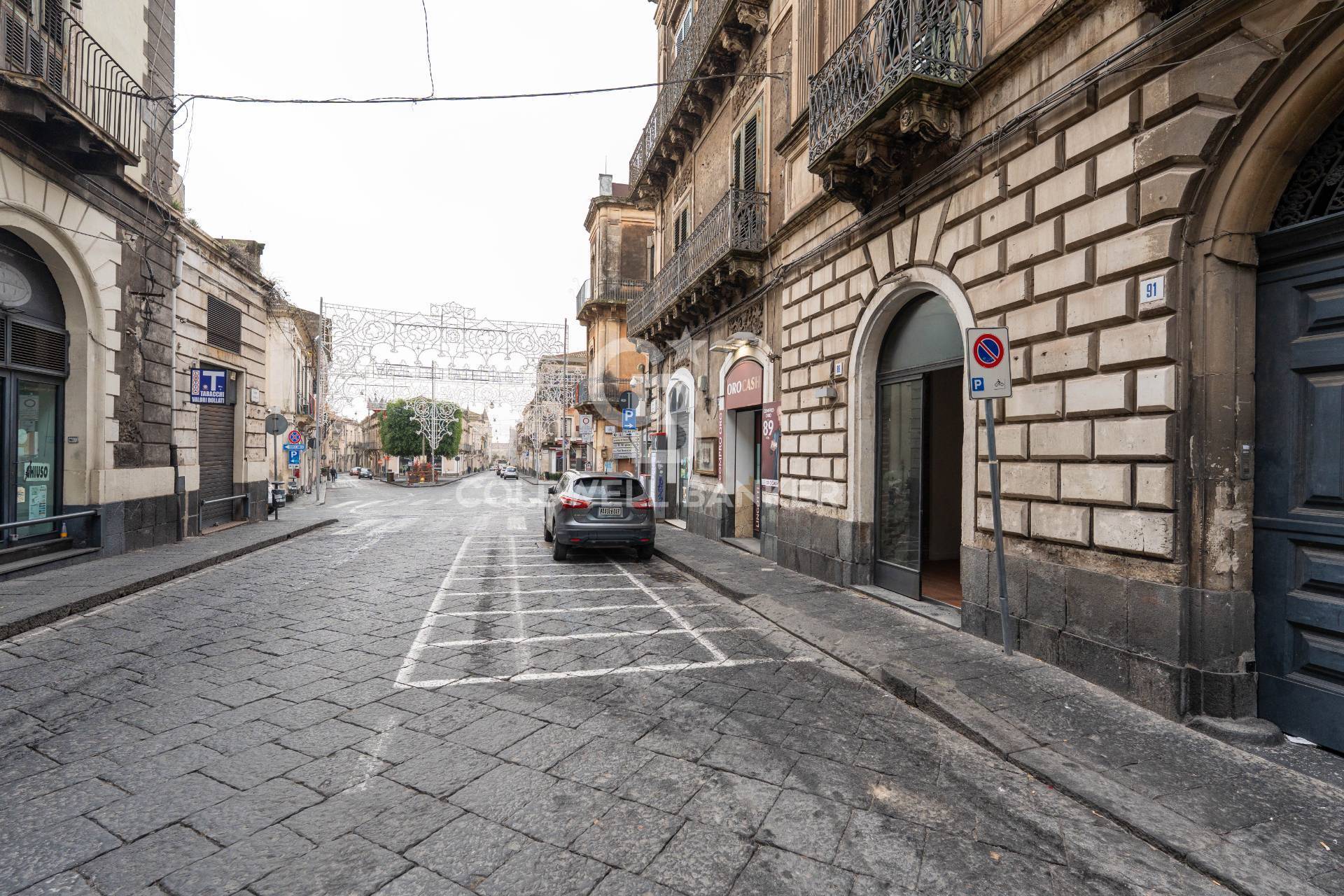 Attivit commerciale in affitto a Acireale